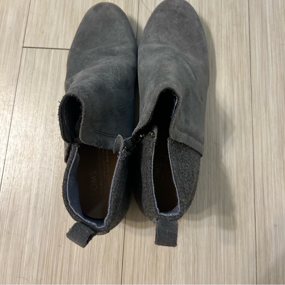 Toms Gray Suede Ankle Booties - Picture 3 of 11